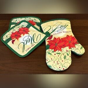 🎄NWOT Set 3 Christmas Potholders & Mitt "Joy to the World" & "The First Noel"